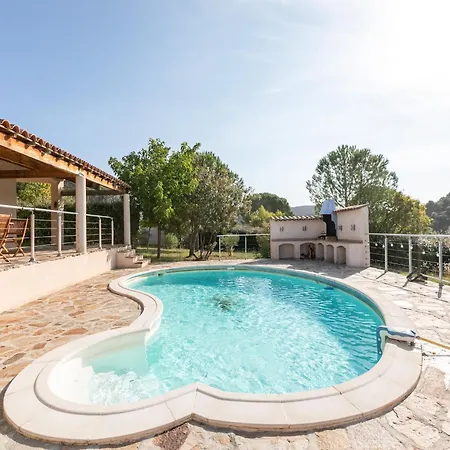 Sunny Getaway Villa *